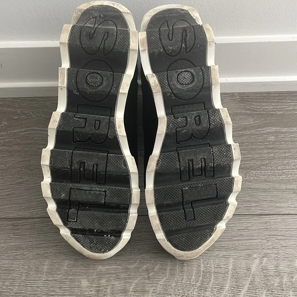 SOREL waterproof winter boots - Picture 3 of 9